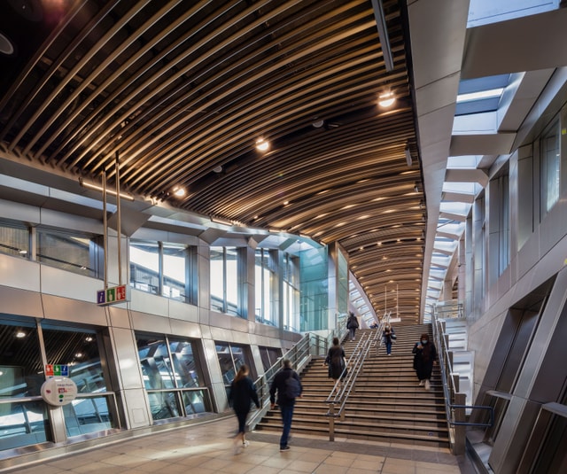 Whitechapel-Elizabeth-Line-Station interior