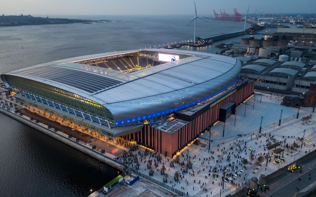 Everton FC fans arriving