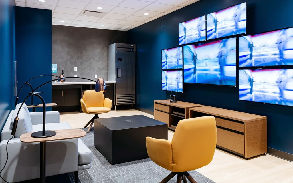Transforming Office Buildings into Thriving Next Gen Media Environments: A vision for Revitalisation