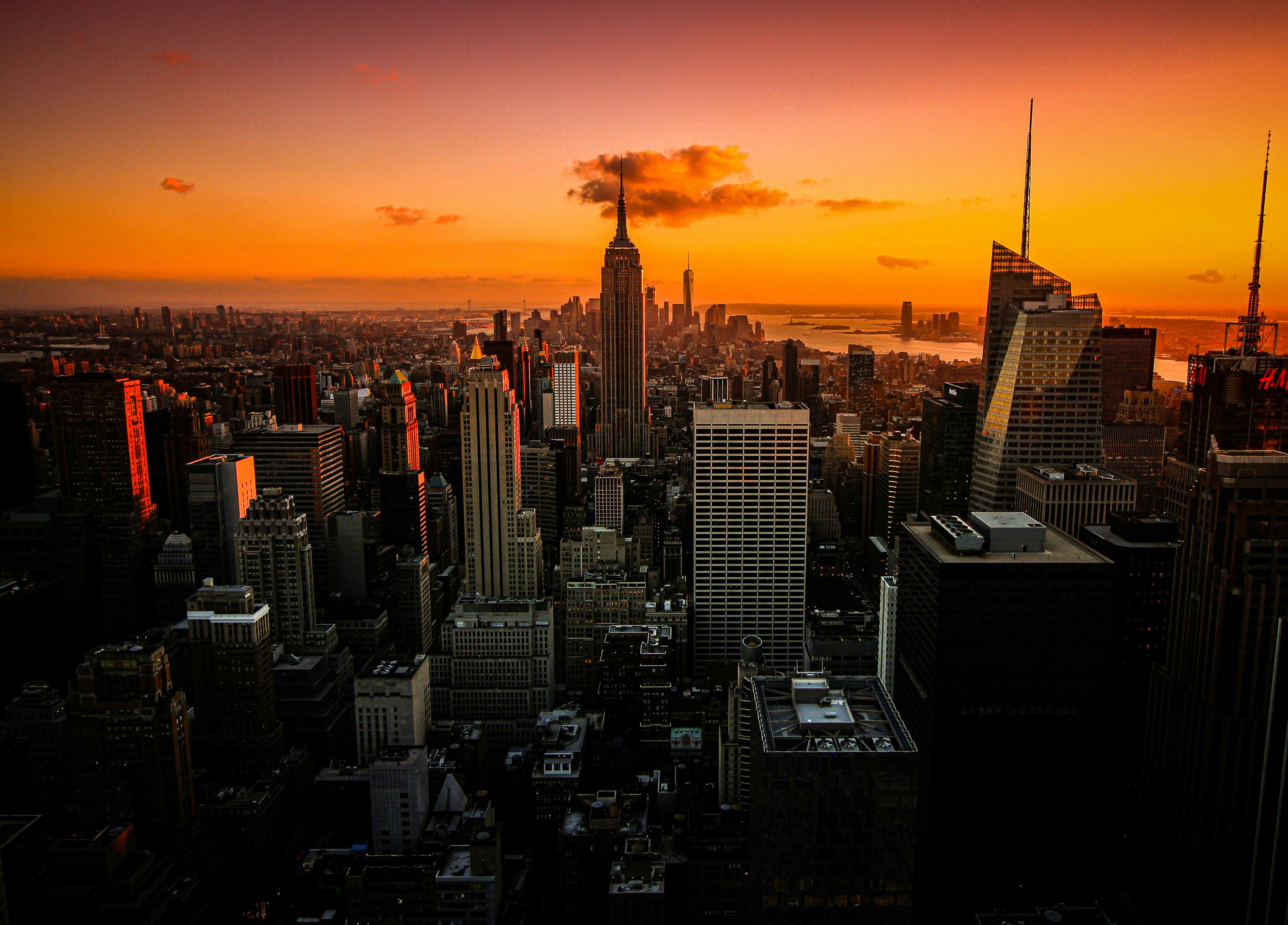 Reimagining-NYC’s-empty-office-buildings-sunset.jpg