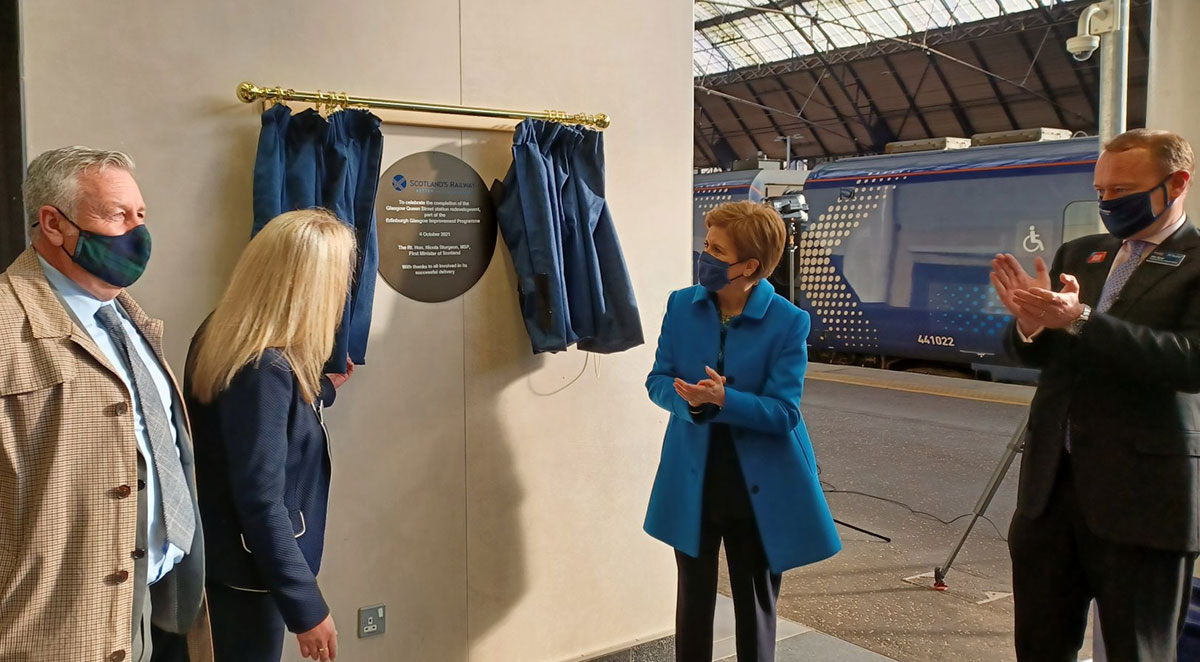 Scottlands-First-Minister-marks-completion-of-Glasgow-Queen-Street.jpg