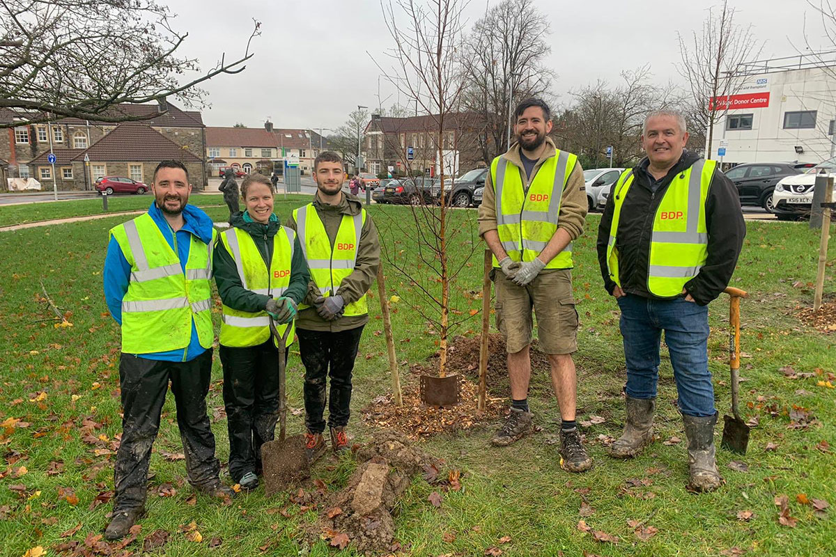 Bristol-team-planting-2-1220px.jpg